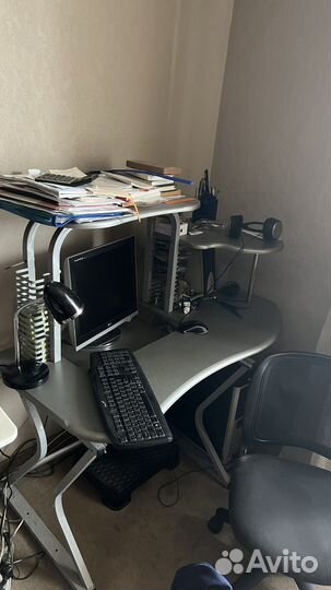 Компьютерный стол