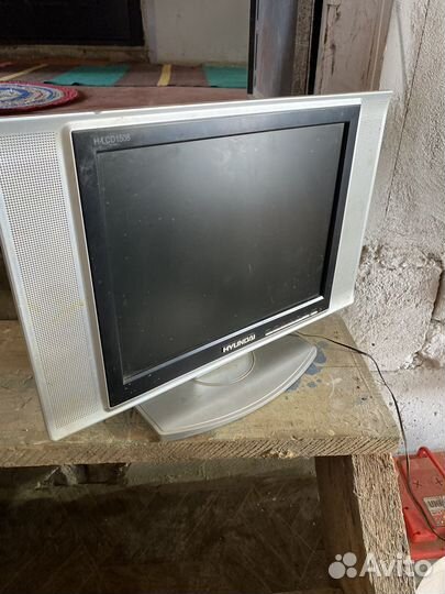 Монитор Samsung автомобильный