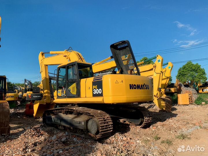 Гусеничный экскаватор Komatsu PC300LC-8M0, 2024