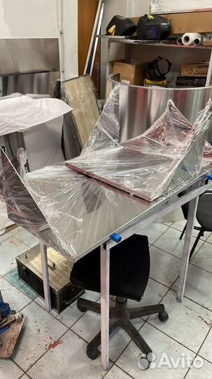 Полка пристенная из нержавейки