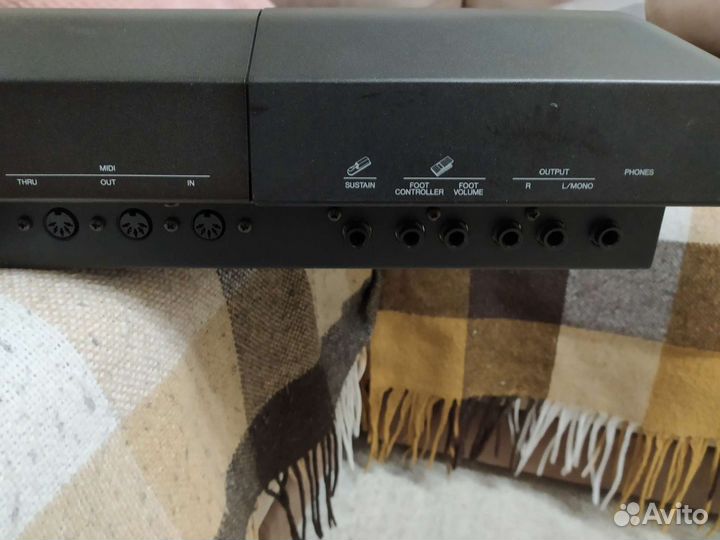 Синтезатор yamaha QS-300