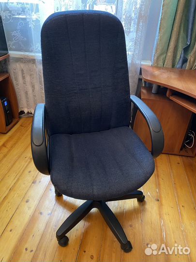Кресло компьютерное (кресло руководителя)