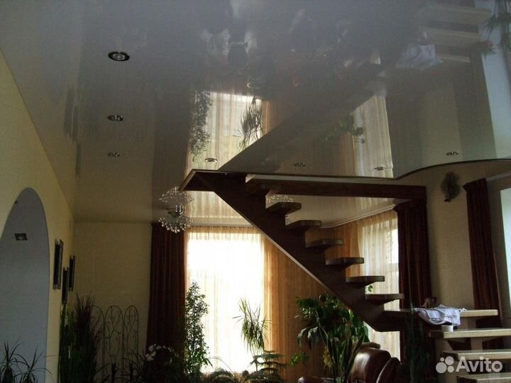 Ремонт натяжного потолка и слив воды в Омске