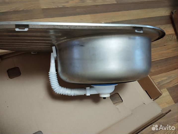 Мойка металлическая кухонная