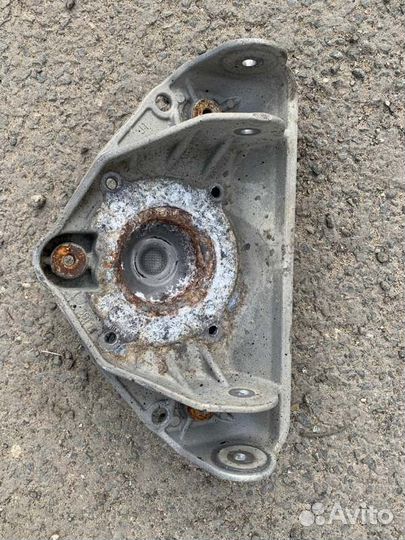 Опора стойки Volkswagen Touareg 1 2.5D 2008