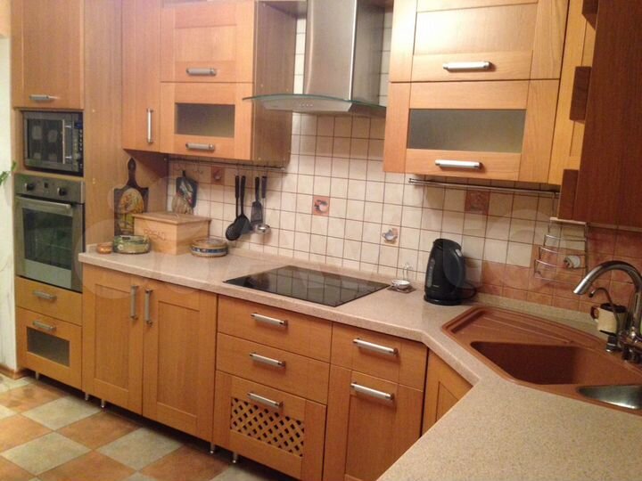 3-к. квартира, 85 м², 3/14 эт.