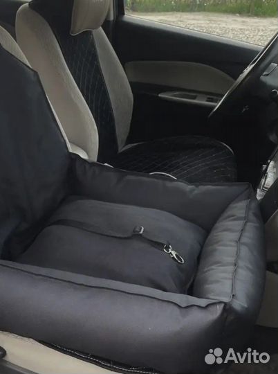 Автокресло для перевозки собак и кошек
