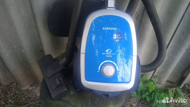 Пылесос Samsung-1600w, колба, комплект, идеал