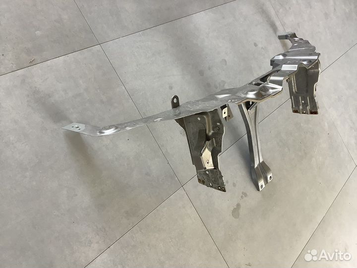 Рамка радиатора Niva Travel