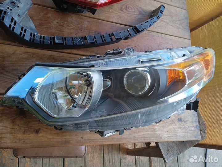 Фары ксенон пара Хонда Аккорд 8,2008-2011