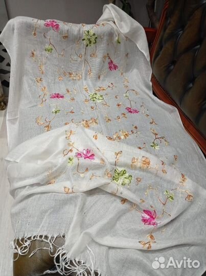 Палантин шерсть/шелк вышивка kenzo италия