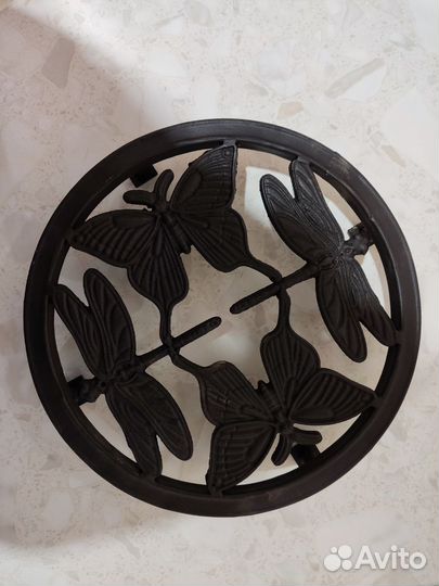 Подставка под горячее. Металл