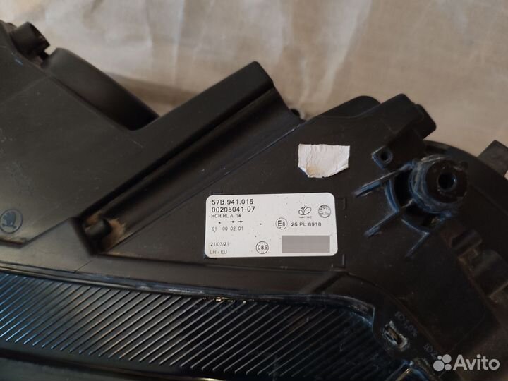 Фара левая Skoda Karoq 57B941015