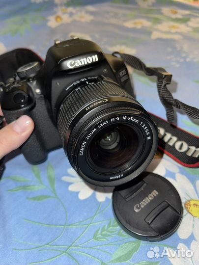 Зеркальный фотоаппарат Canon EOS 600D