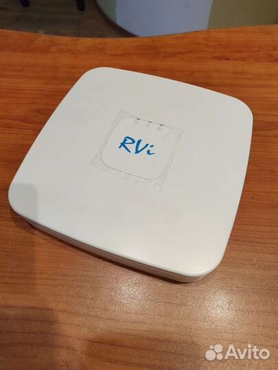 Цифровой видеорегистратор RVi-R04LA