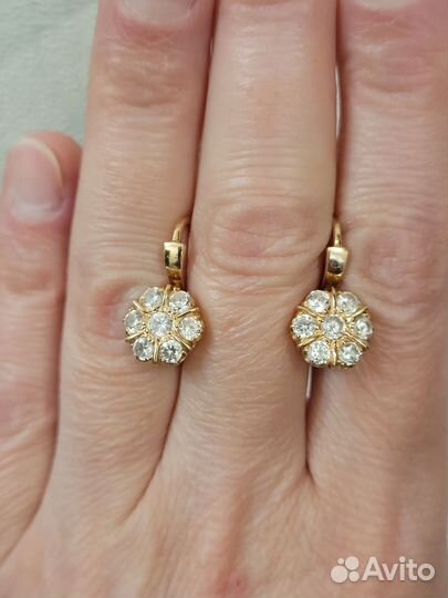 Золотые серьги с фианитами