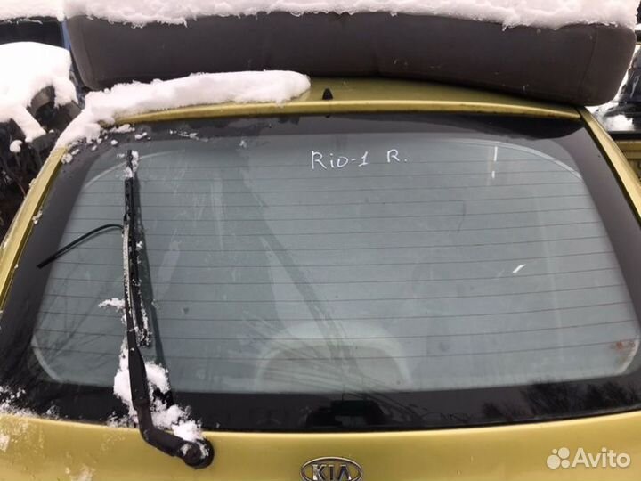 Стекло крышки багажника Kia Rio универсал 1.3 2001