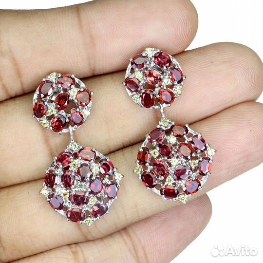 Серебряные серьги с гранатами