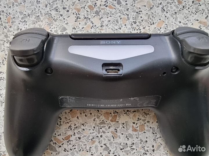 Геймпад Sony PS4