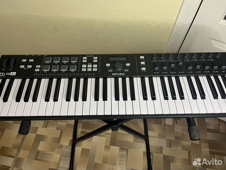 Клавиатура midi Arturia KeyLab Essential 61