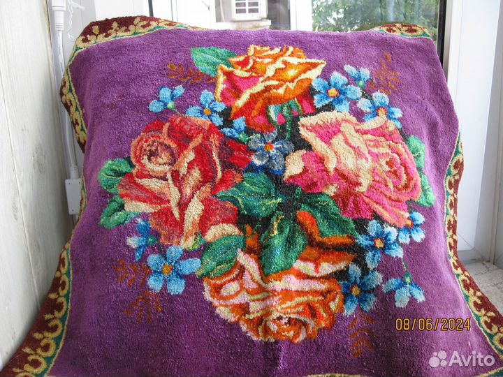 Ковровая вышивка - наволочка и коврик