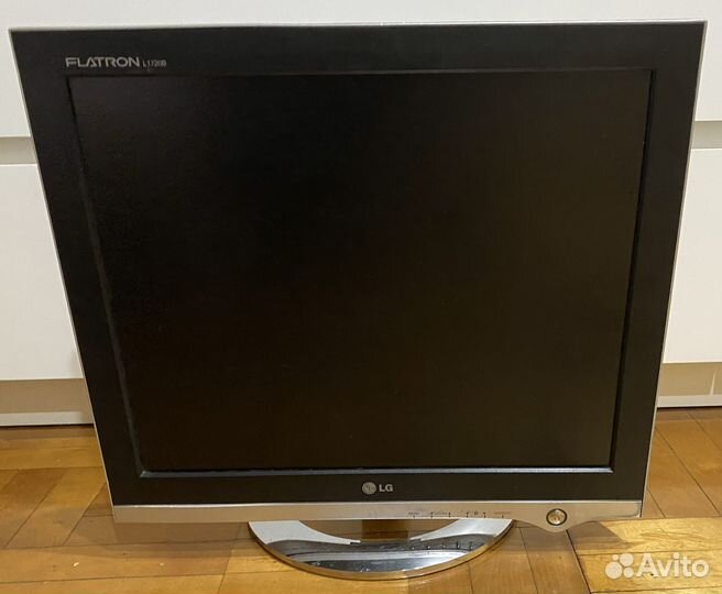Монитор LG Flatron L1720B (неисправный)