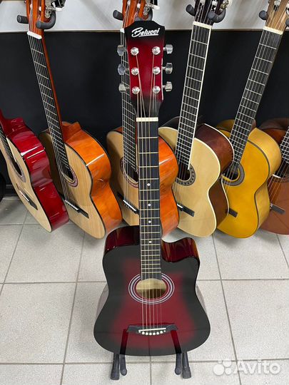Красная Акустическая гитара