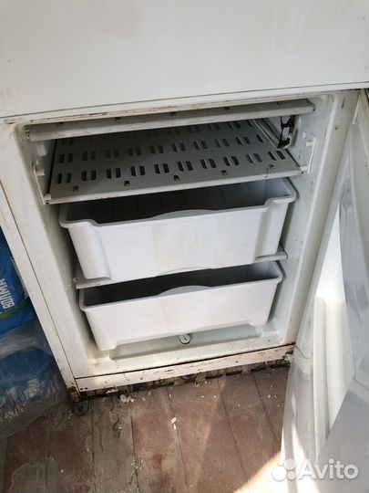 Холодильник indesit