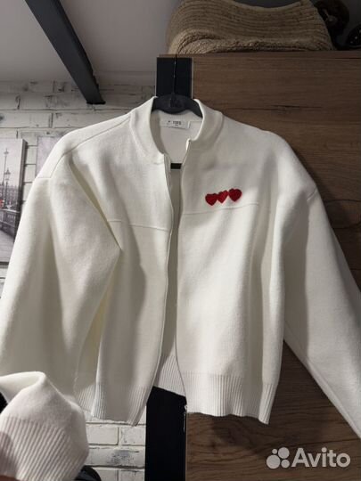 Джемпер на молнии