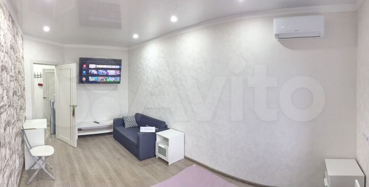 2-к. квартира, 42 м², 1/6 эт.