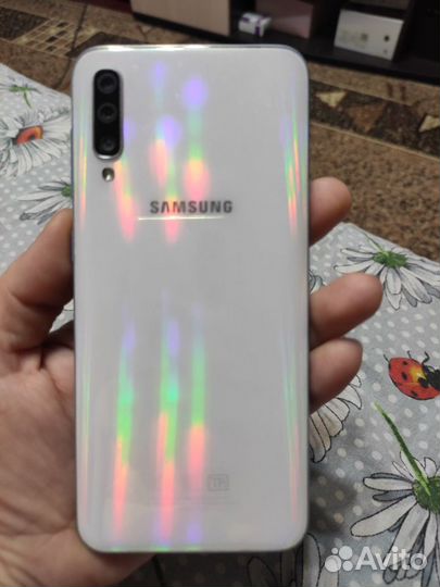 Samsung Galaxy A50, 6/128 ГБ