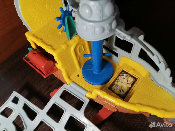 Disney Подводная корабль