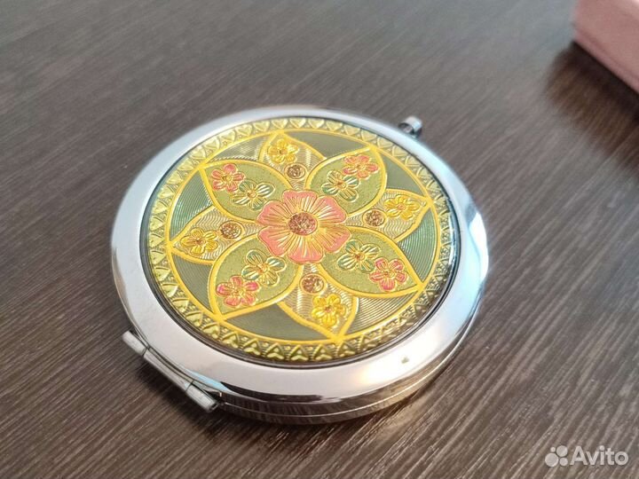 Зеркальце карманное подарок сувенир Тайланд новое