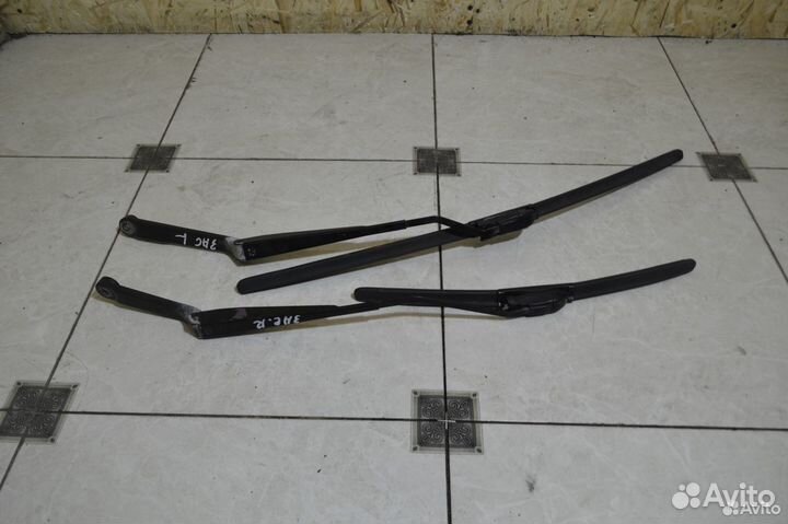 Поводок дворника левый заз шанс