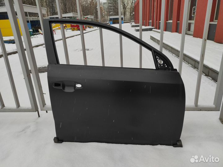Дверь передняя правая для Kia Rio 4 17-20