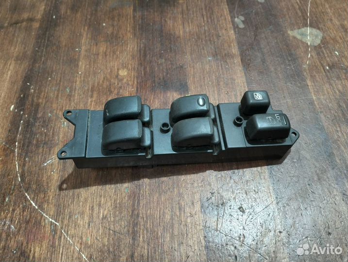 Блок стеклоподъемников Mitsubishi Galant 8