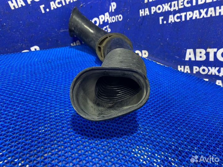 Патрубок воздушного фильтра Porsche Cayenne