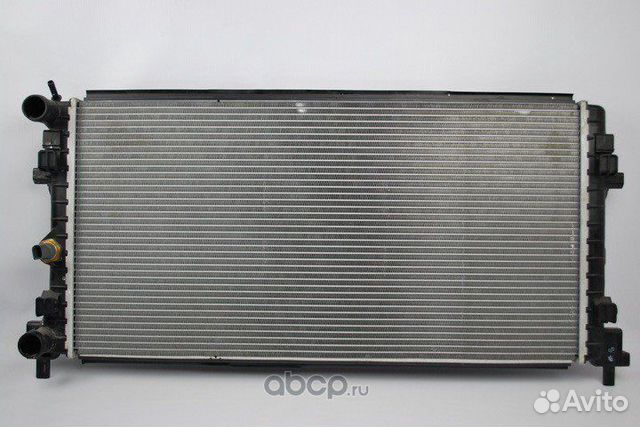 Оригинальный радиатор охлаждения Rapid /Polo