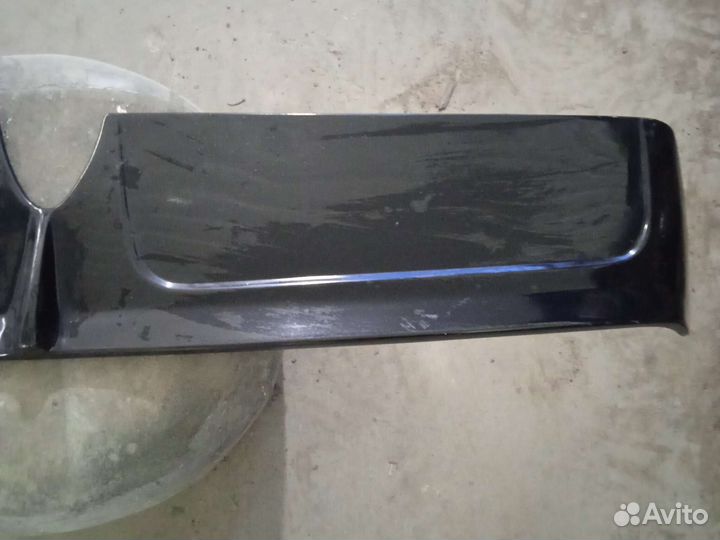 Спойлер на priora хэтчбек