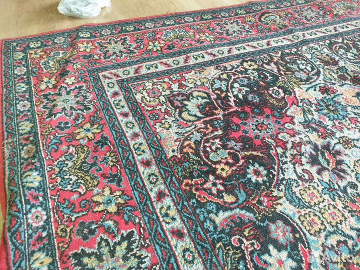 Ковер шерстяной