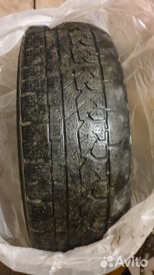 Kumho I'Zen RV ASYMMETRIC 235/65 R17 108H