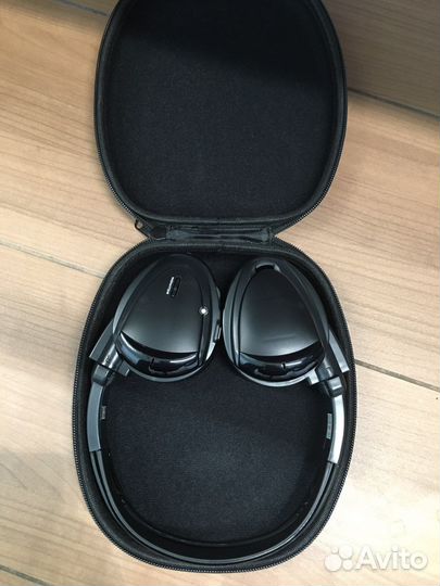 Беспроводные наушники