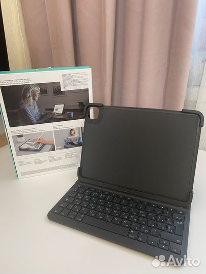 Чехол-клавиатура Logitech для iPad Pro 11 (2020)