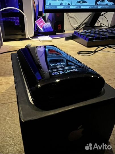 Телефон iPhone 3GS