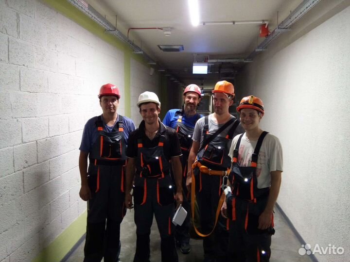 Бригада монтажников слаботочных систем
