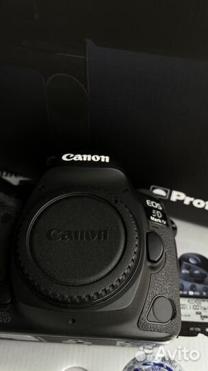 Фотоаппарат Canon 5d mark 4
