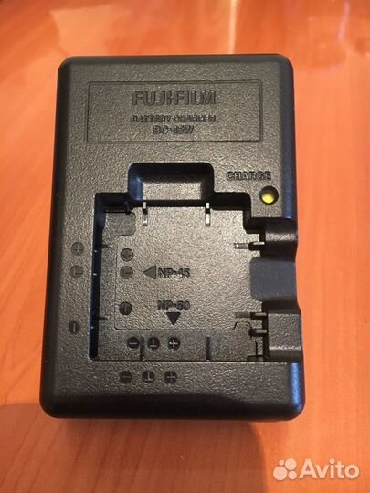 Зарядное устройство для фотоаппарата