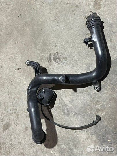 Патрубок интеркулера Audi A3 Octavia Golf Jetta