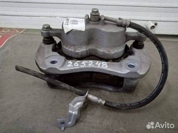 Передний правый суппорт Хендай Санта Фе 4 тм