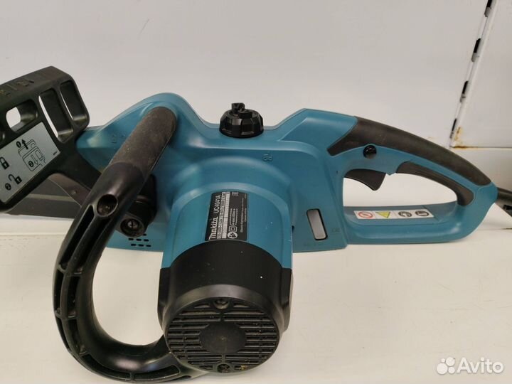 Электрическая цепная пила Makita UC4041A